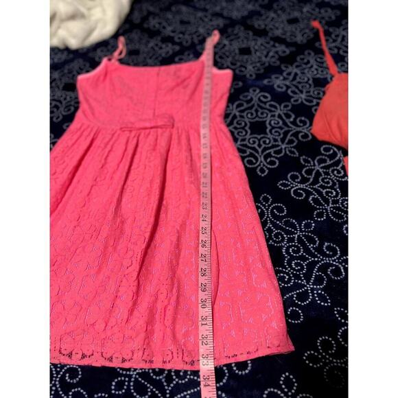 Lilly Pulitzer "Antonia Dress in Fiesta Pink Daisy" size 4 lace with front bow - Picture 7 of 8